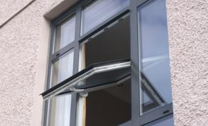 model-jendela-aluminium-pivoted