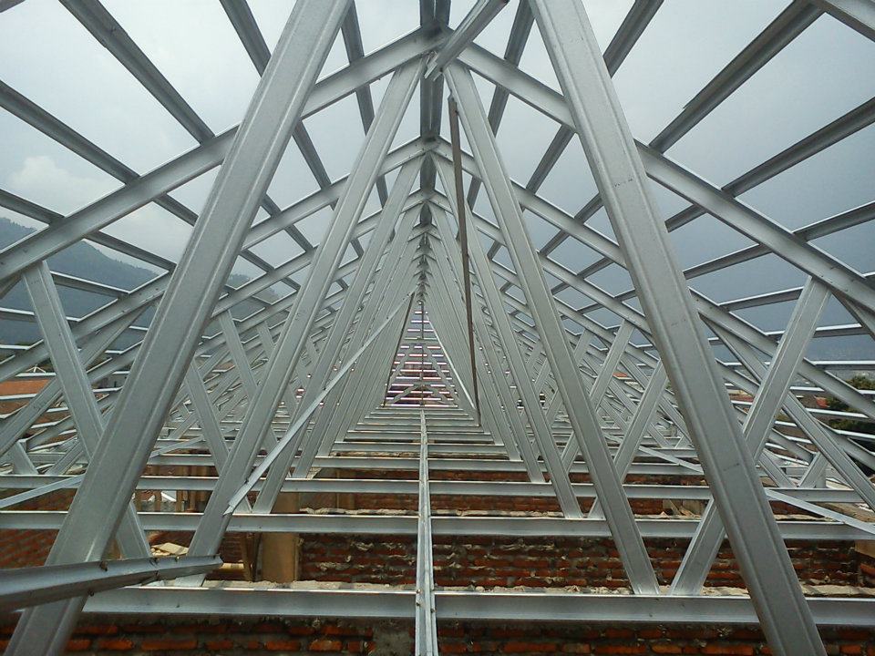 rangka-atap-baja-ringan